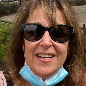 Meet your Posher, Carolyn